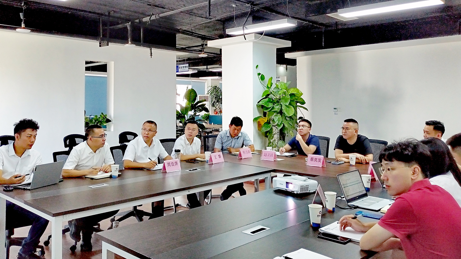 �ڲ�888����Ϊ���ٷ���վ��ҵ��˾��������һ�е�ͮ����ó��˾���ָ������