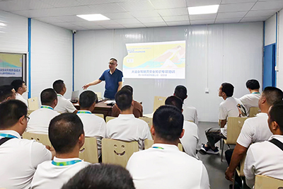 ���������ˡ���顢��ѵ���ۻᡭ��ȫ��λ�徲�ػ�����ʱ