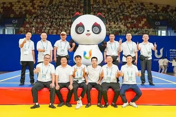 ���������ˡ��ڲ�888����Ϊ���ٷ���վ���˴����������ʹ��½���չ�